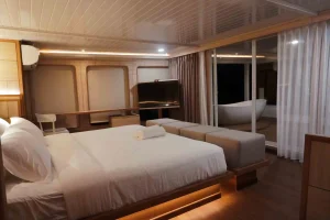 Adonara-Cabin-Mosalaki-5